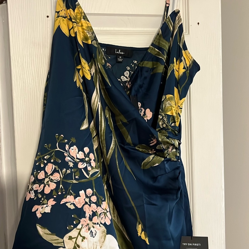 NWT Lulus formal dress